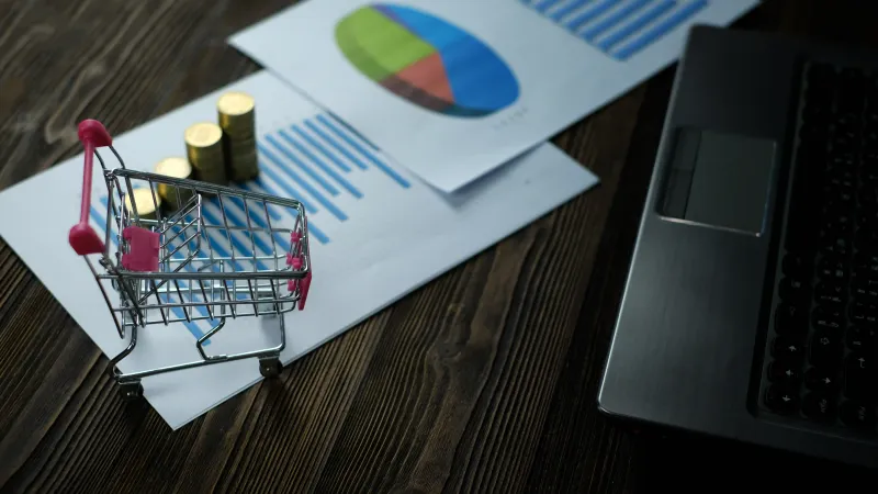 Passo a passo descomplicado: como realizar uma pesquisa de mercado antes de lançar seu curso online
