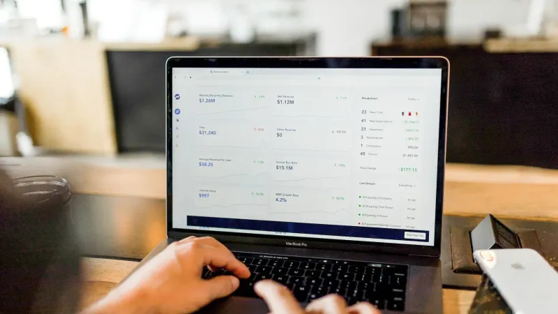 Aprenda a avaliar o desempenho dos cursos on-line usando índices assertivos!