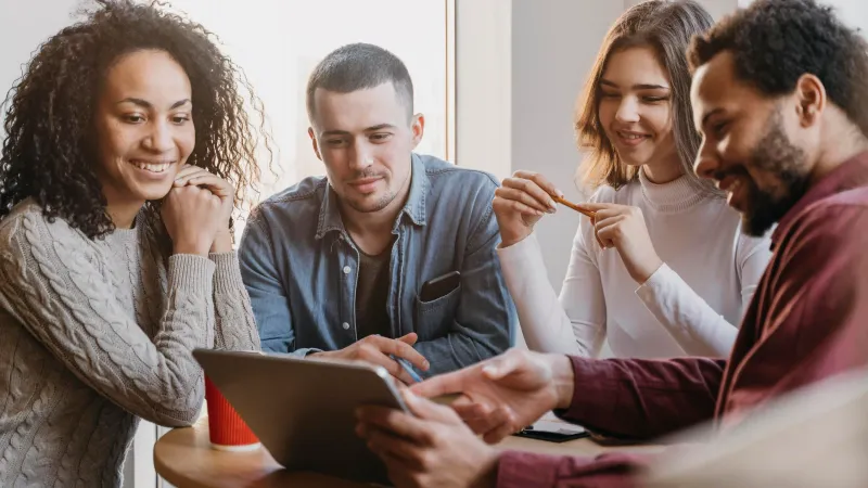 A união faz a sell: como incentivar a colaboração dos alunos para aumentar as vendas de cursos online?