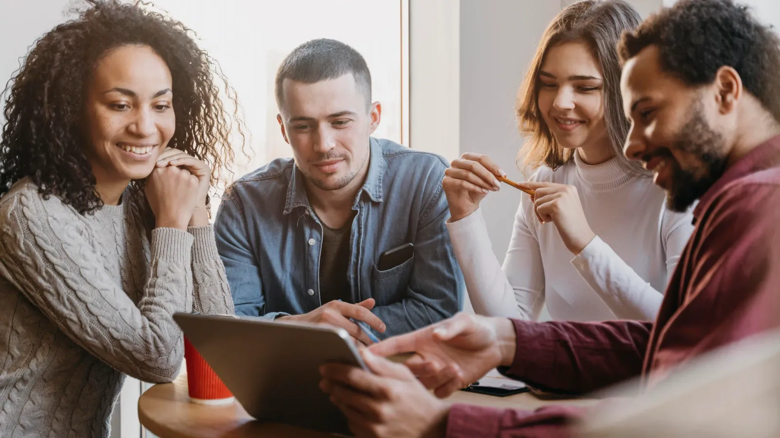 A união faz a sell: como incentivar a colaboração dos alunos para aumentar as vendas de cursos online?